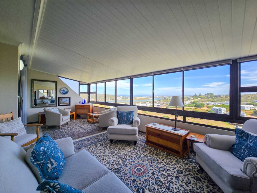 2 Bedroom Property for Sale in Stilbaai Wes Western Cape